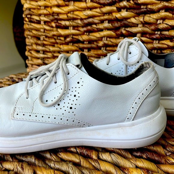 Women's Footjoy Golf Shoes 8 1/2 - Picture 3 of 6